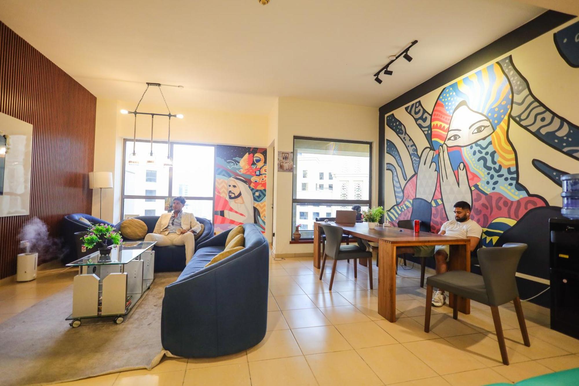 Lunar Hostel - Jbr Dubai Exteriör bild